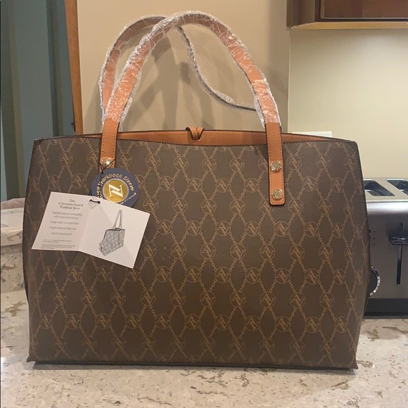 Adrienne Vittadini Tote - Picture 2 of 4